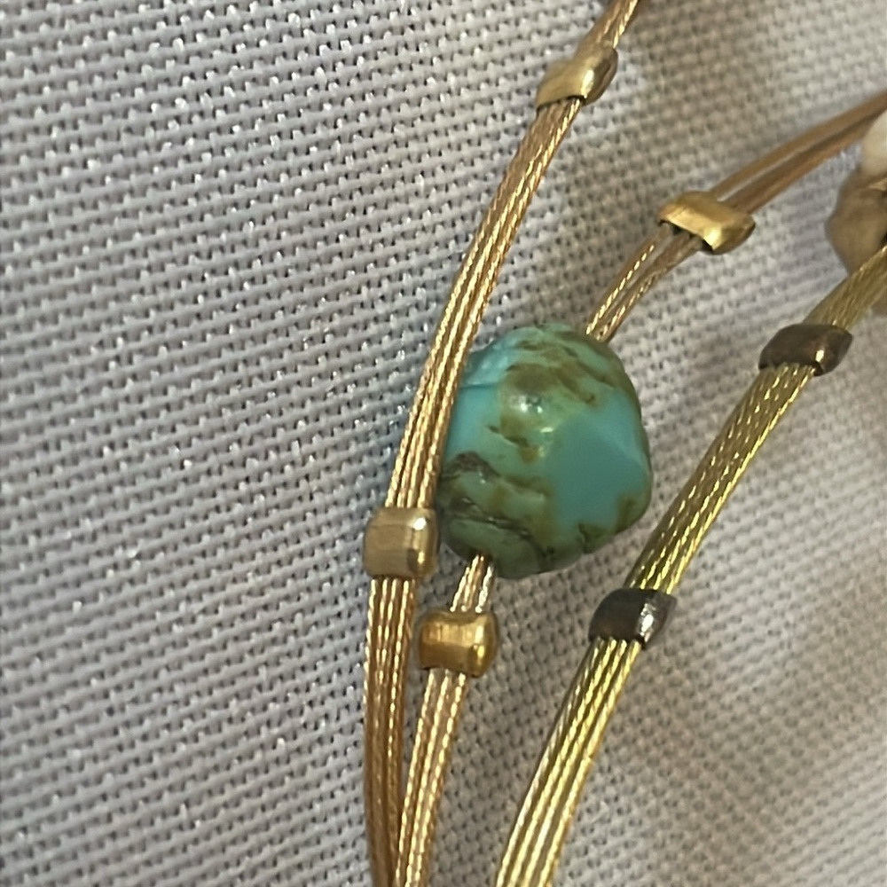 Set of three delicate bracelets - Picture 4 of 4